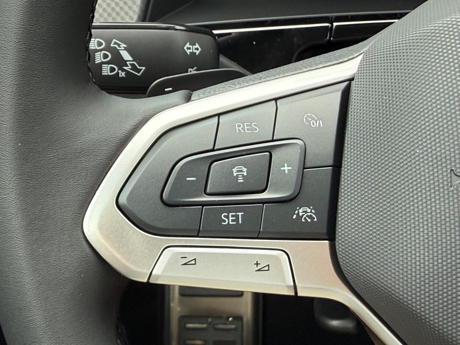 Volkswagen Atlas Vehicle Image 11