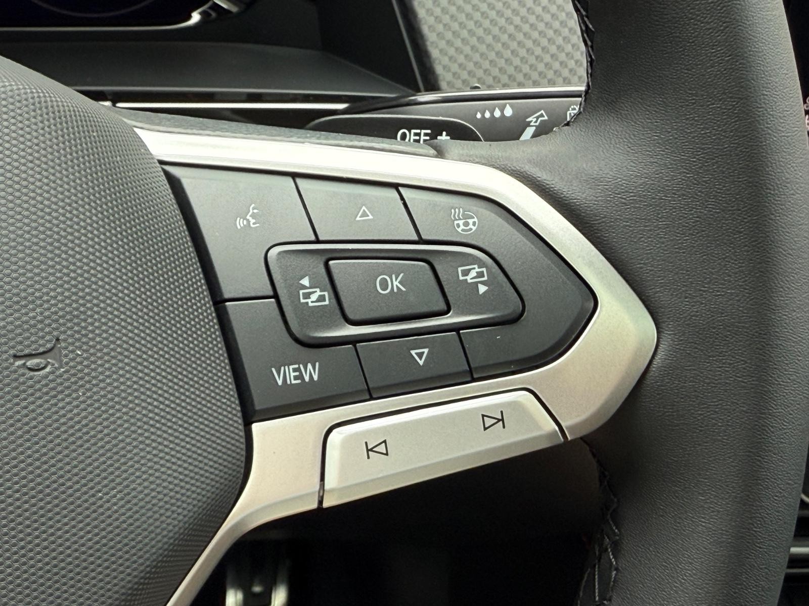 Volkswagen Atlas Vehicle Image 12