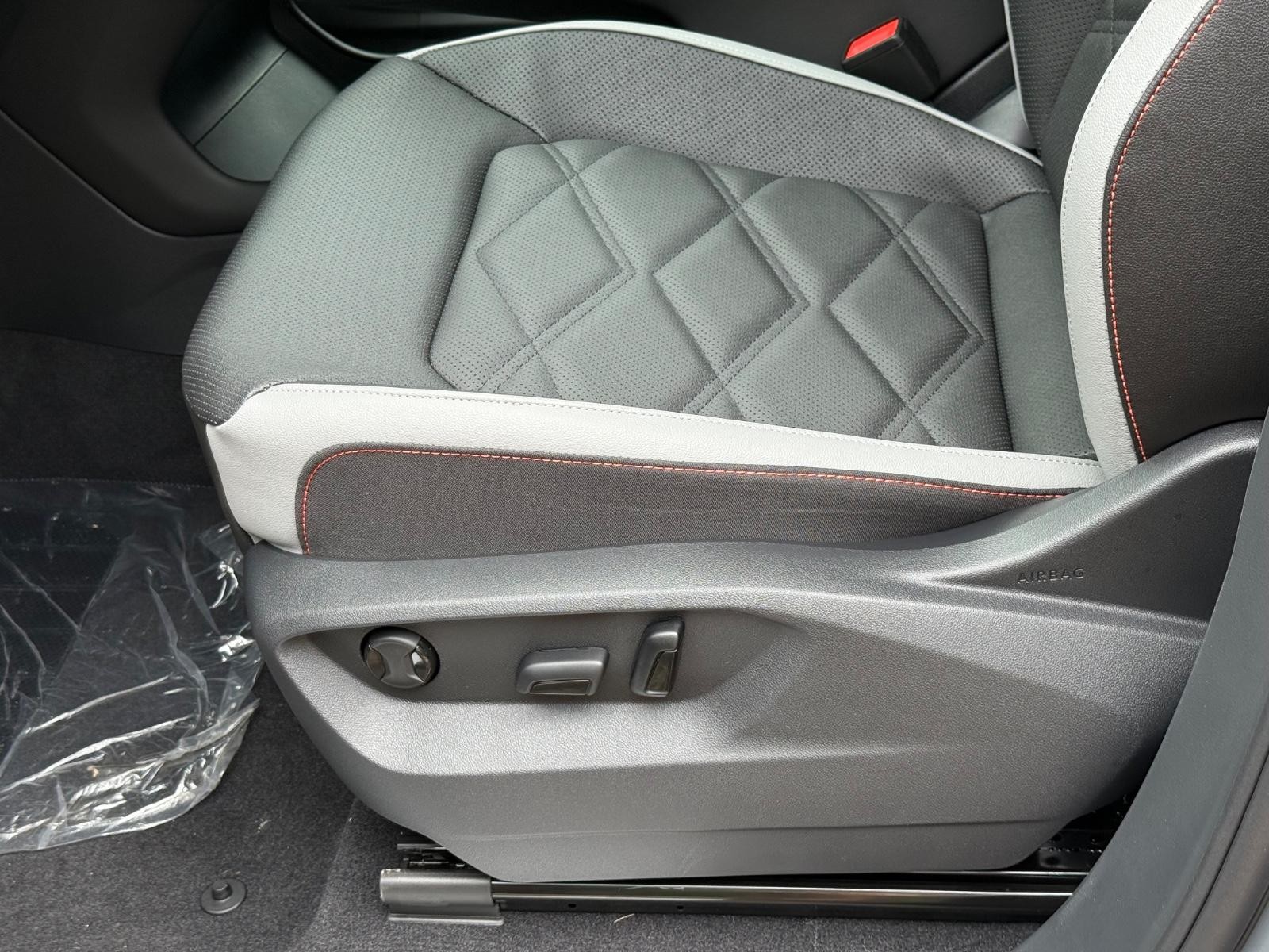 Volkswagen Atlas Vehicle Image 17