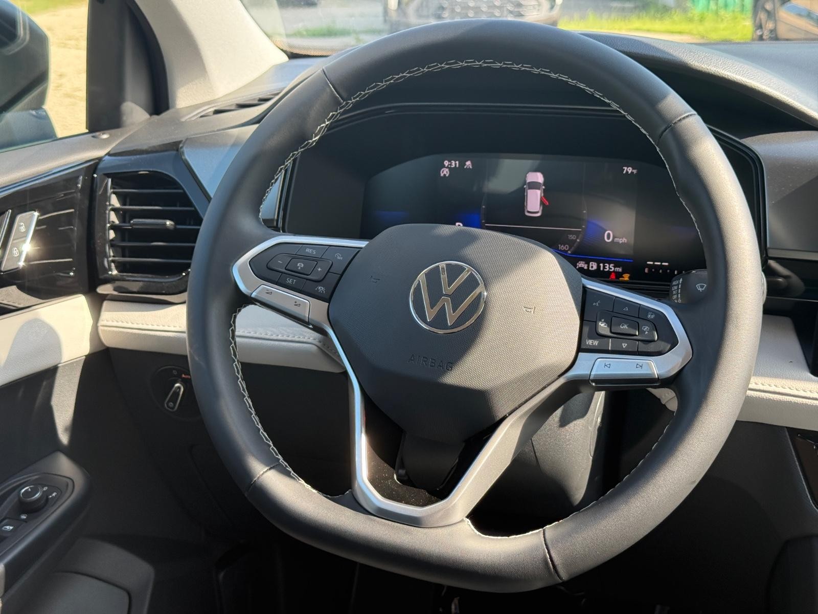 Volkswagen Taos Vehicle Image 07