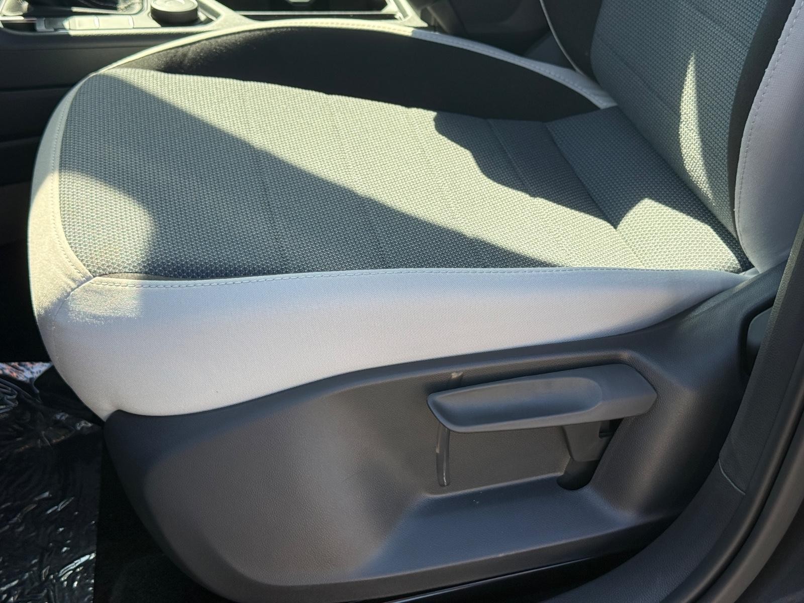 Volkswagen Taos Vehicle Image 17