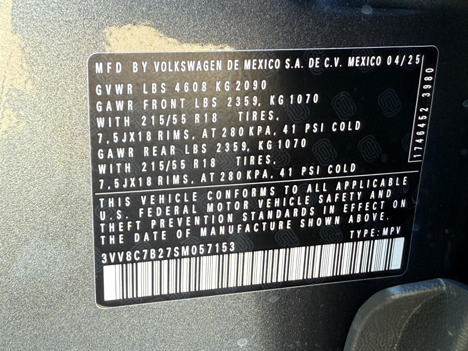 Volkswagen Taos Vehicle Image 20