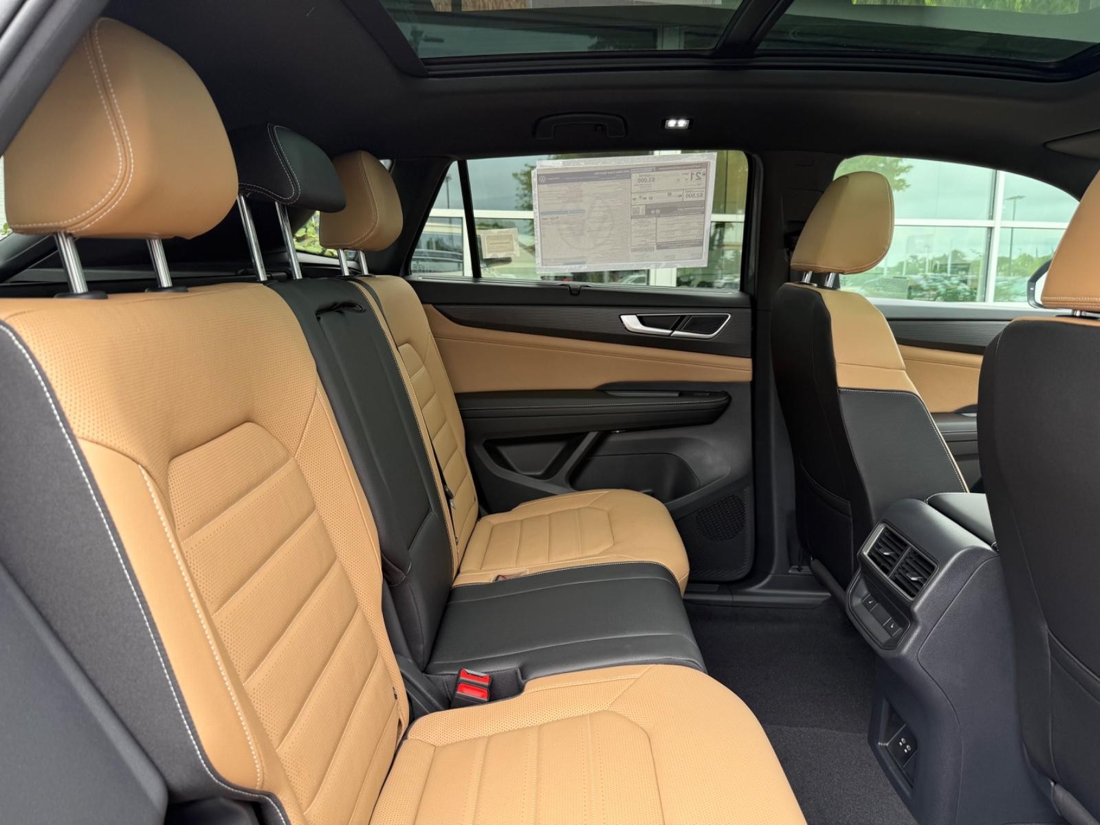 Volkswagen Atlas Cross Sport Vehicle Image 05