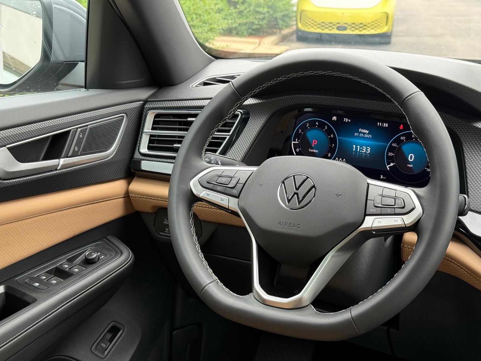 Volkswagen Atlas Cross Sport Vehicle Image 09