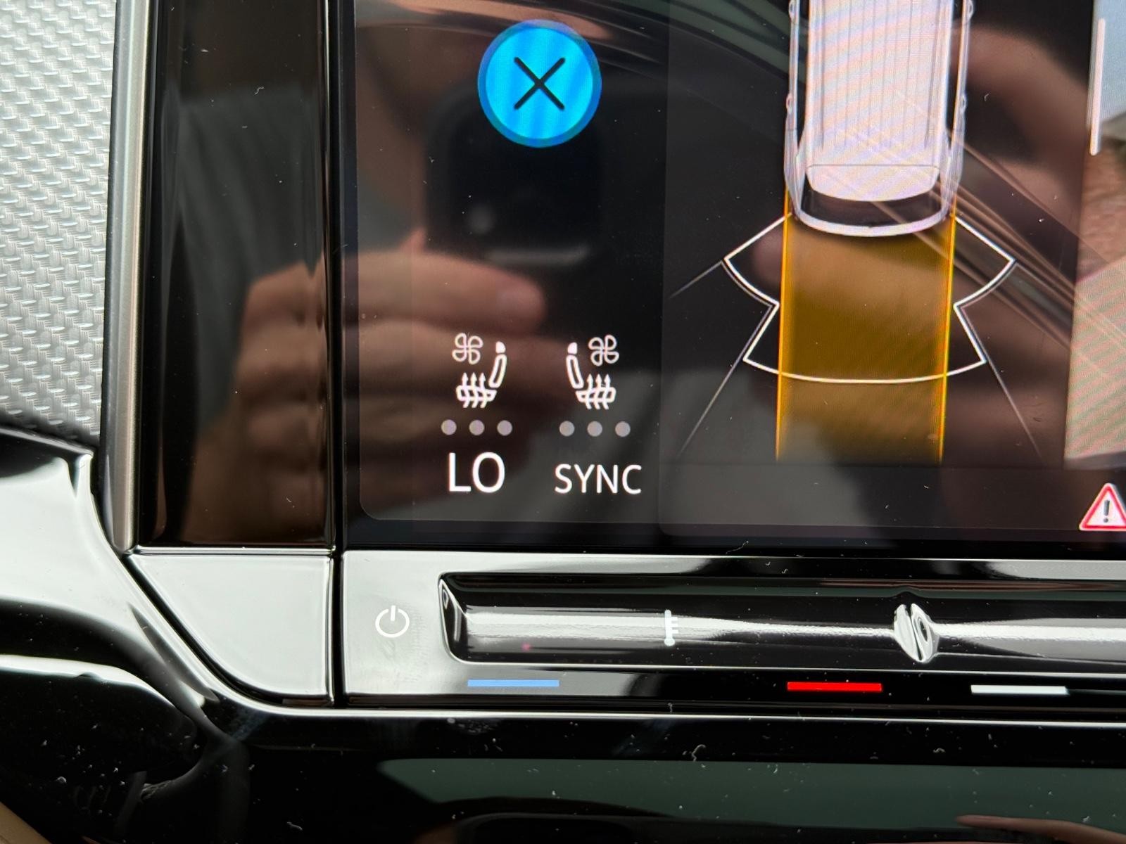 Volkswagen Atlas Cross Sport Vehicle Image 14