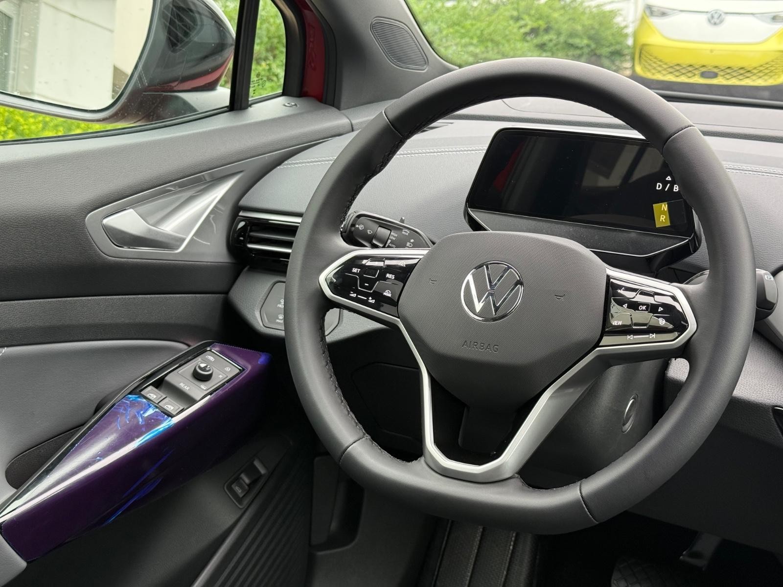 Volkswagen ID.4 Vehicle Image 08