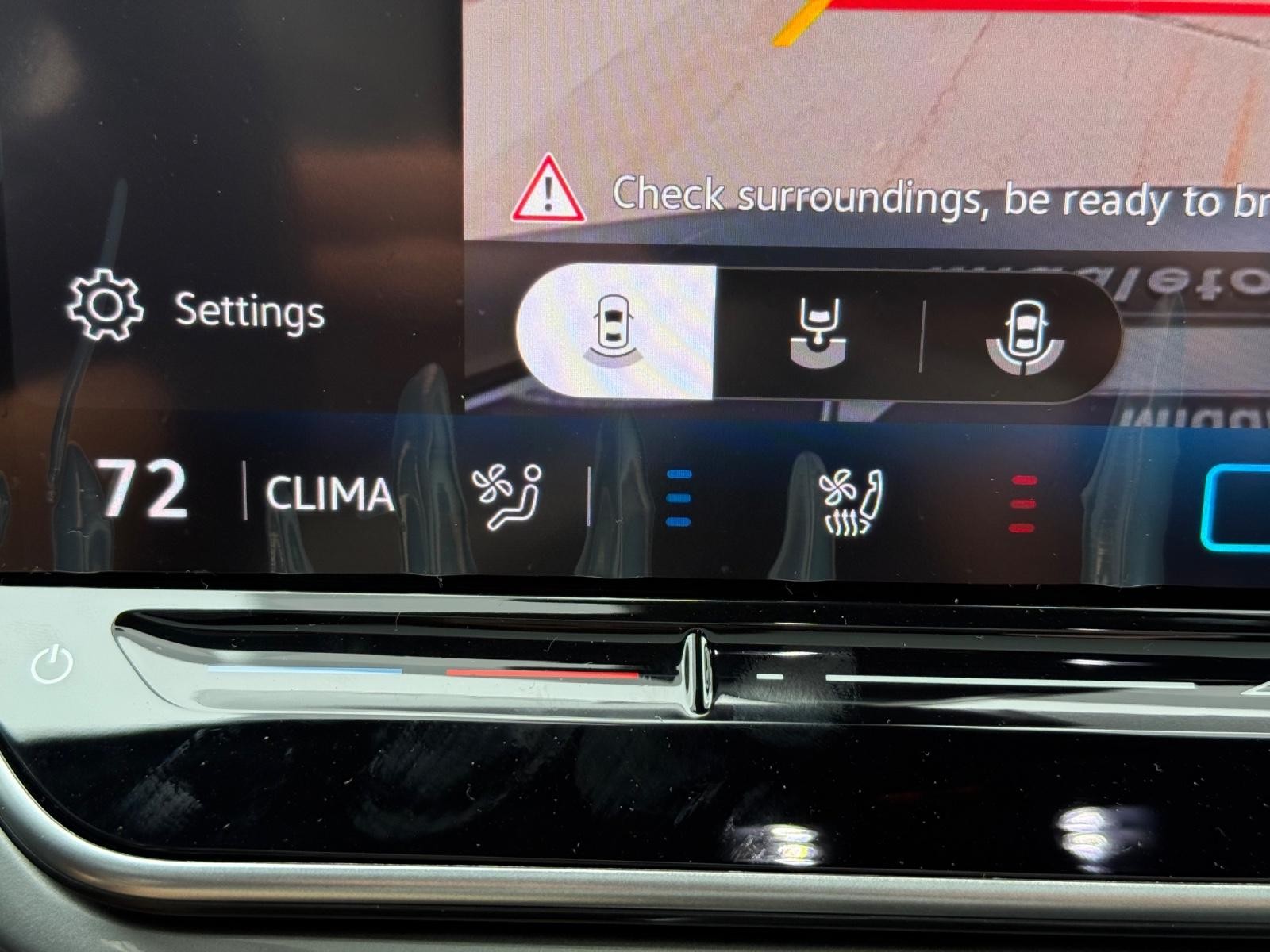 Volkswagen ID.4 Vehicle Image 14