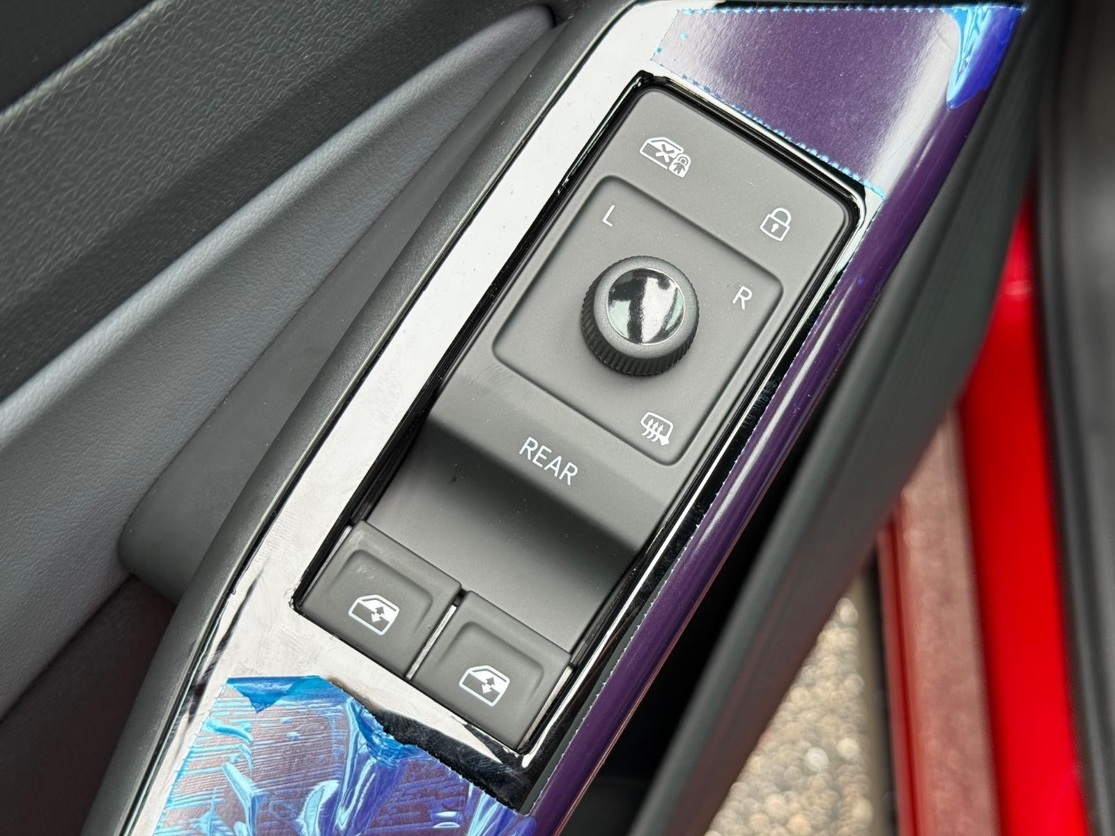 Volkswagen ID.4 Vehicle Image 15