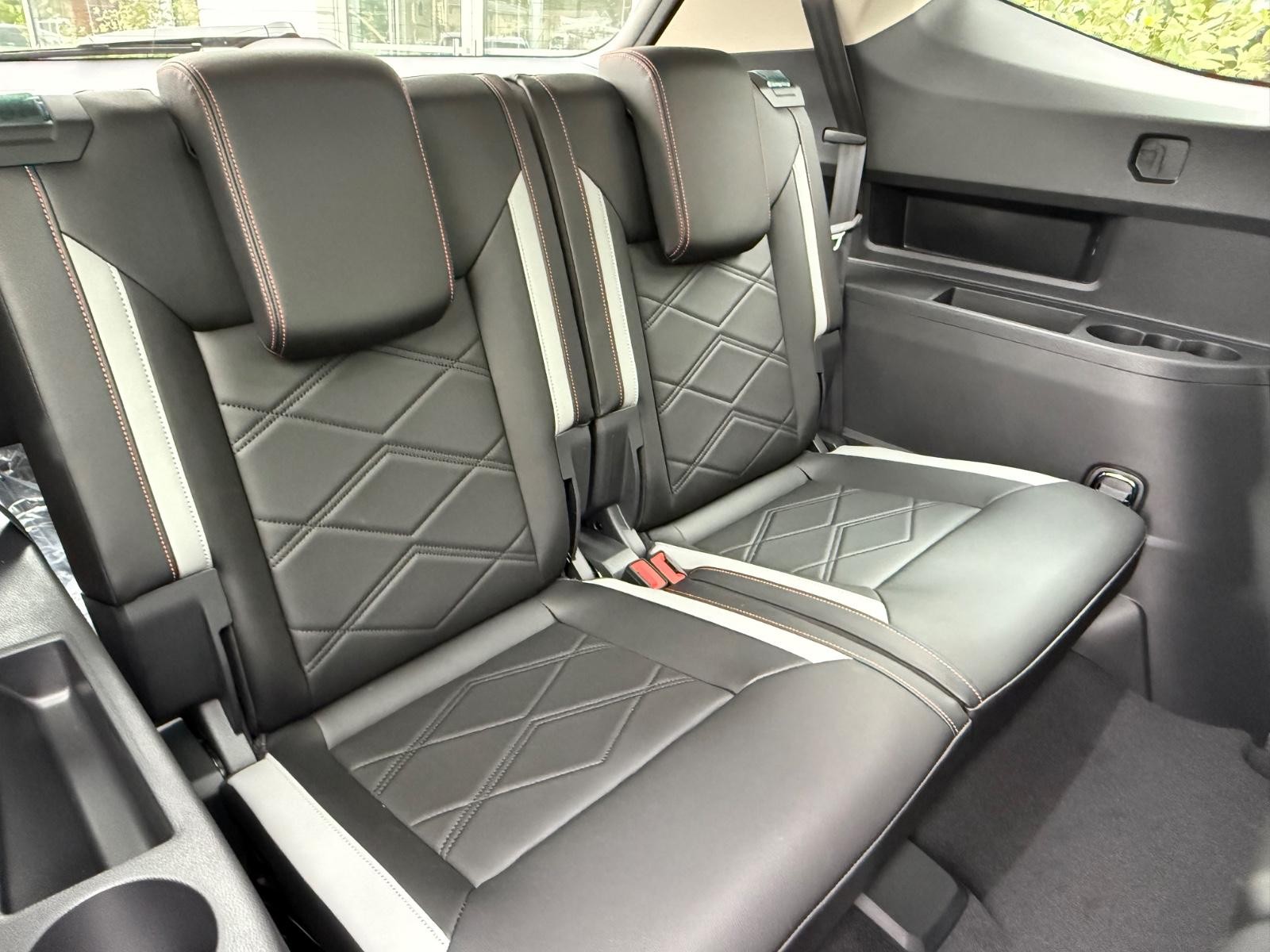 Volkswagen Atlas Vehicle Image 05