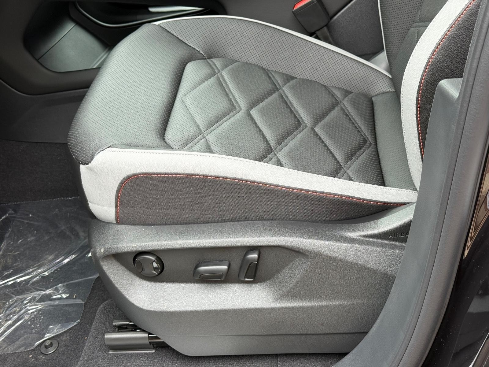 Volkswagen Atlas Vehicle Image 17