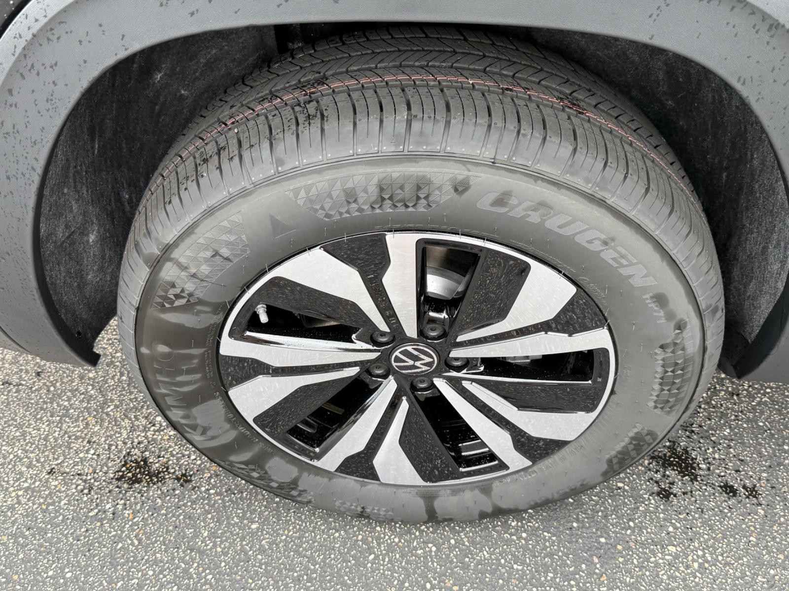 Volkswagen Atlas Vehicle Image 04