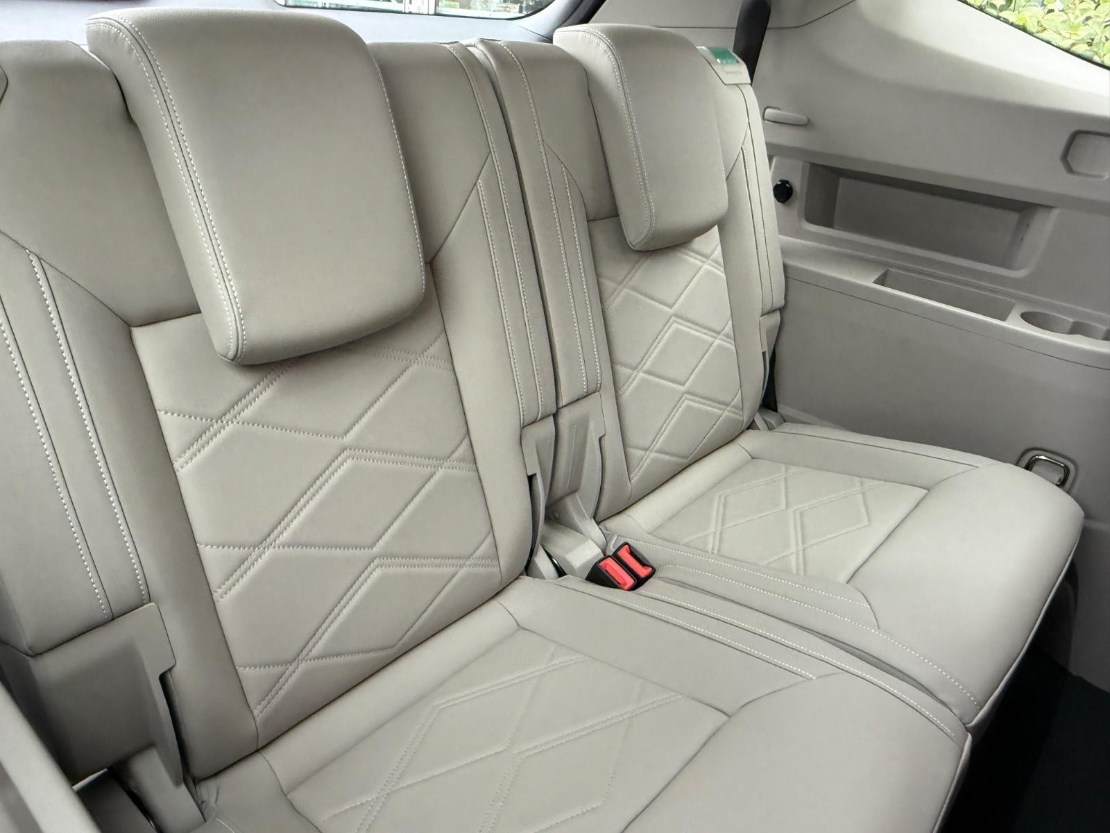 Volkswagen Atlas Vehicle Image 05