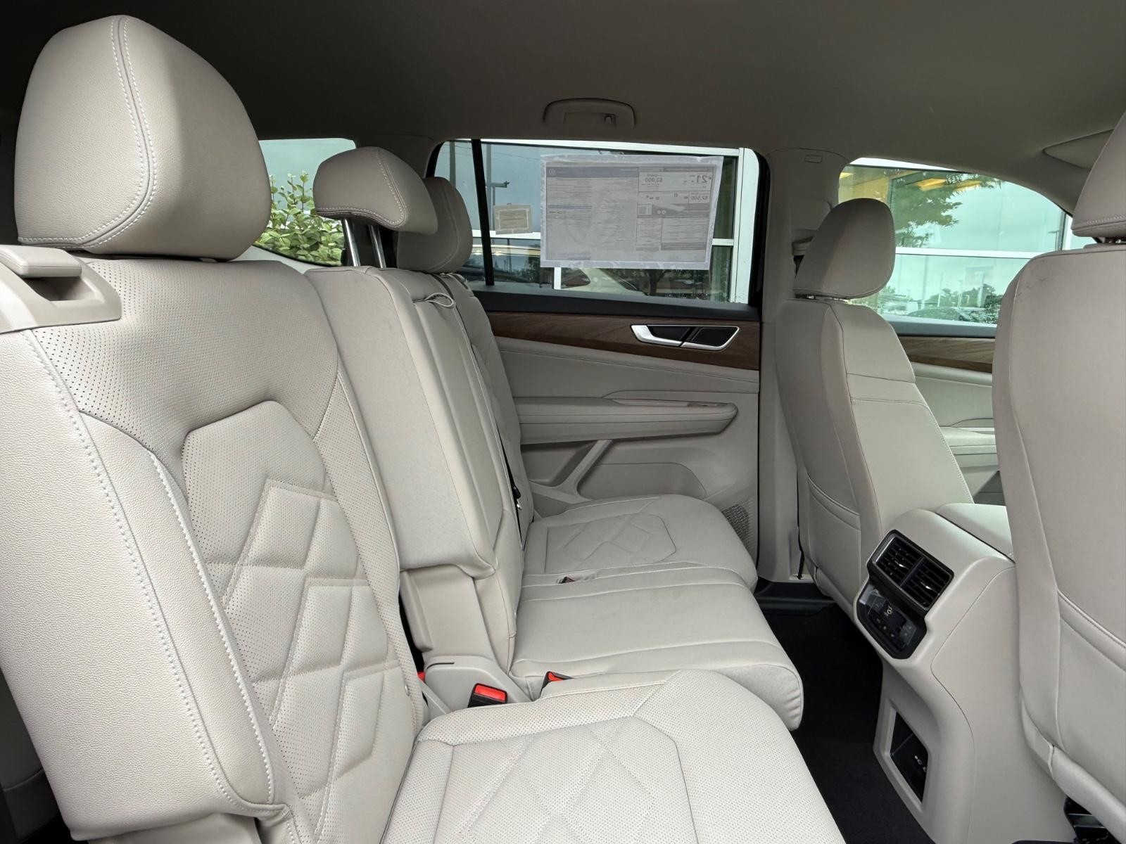 Volkswagen Atlas Vehicle Image 06
