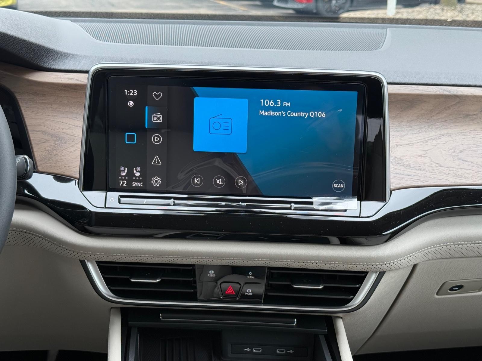 Volkswagen Atlas Vehicle Image 08