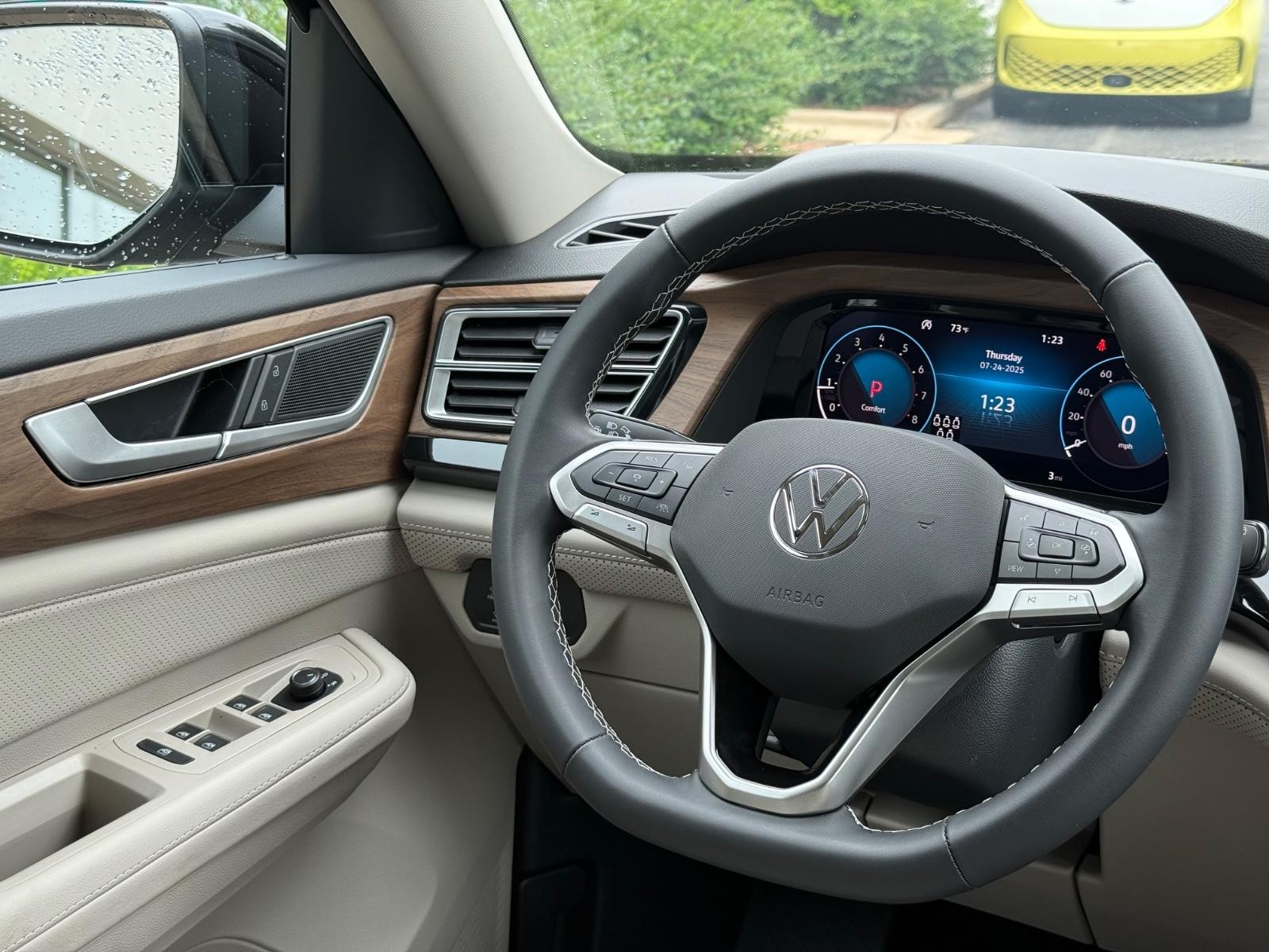 Volkswagen Atlas Vehicle Image 10
