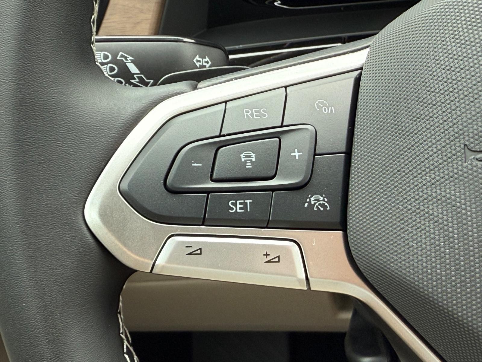 Volkswagen Atlas Vehicle Image 12
