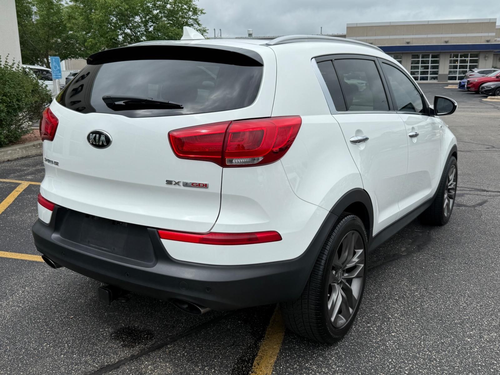 Kia Sportage Vehicle Image 03