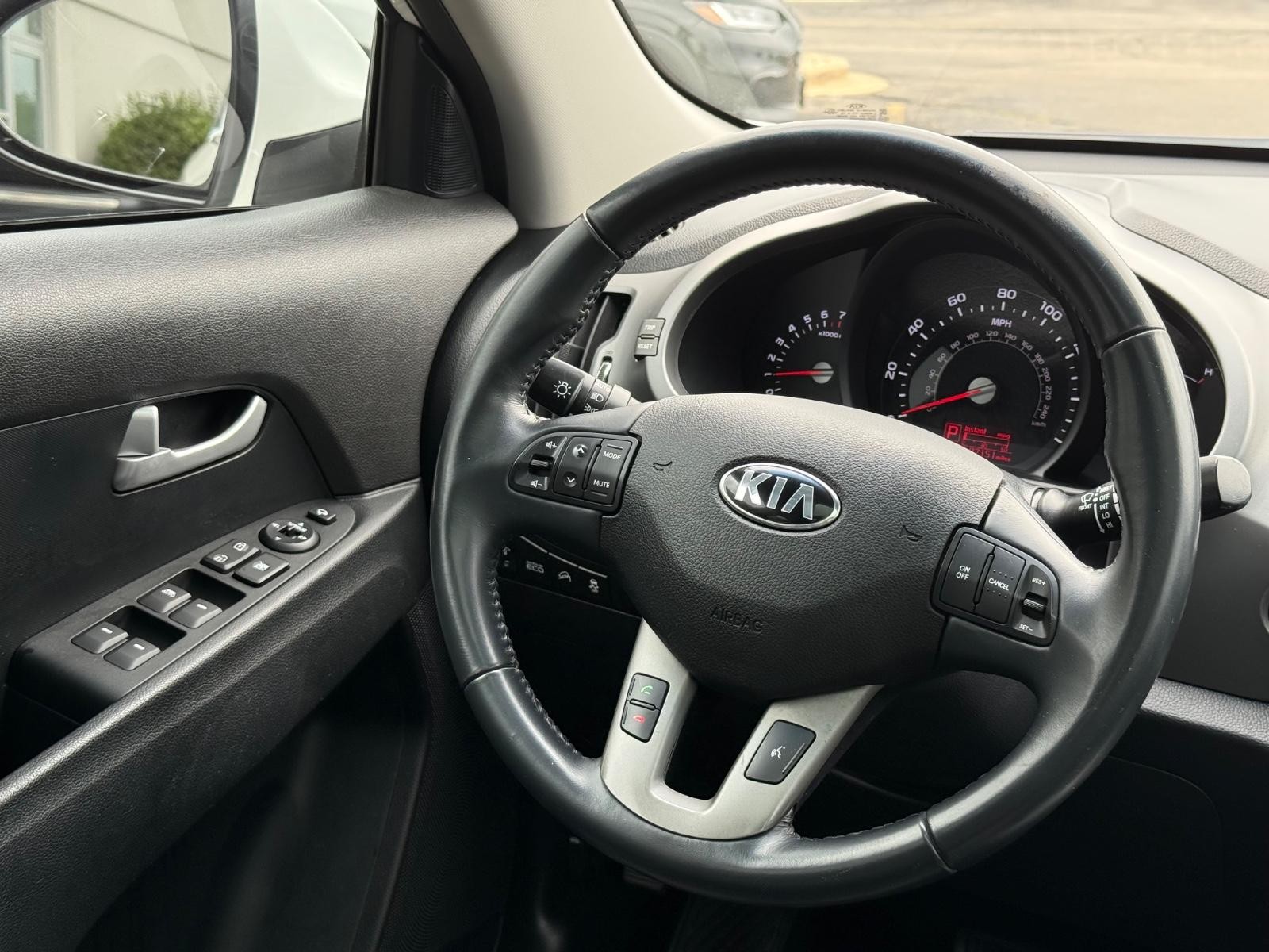 Kia Sportage Vehicle Image 14