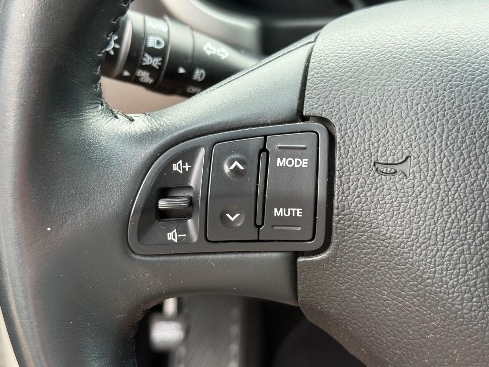 Kia Sportage Vehicle Image 17