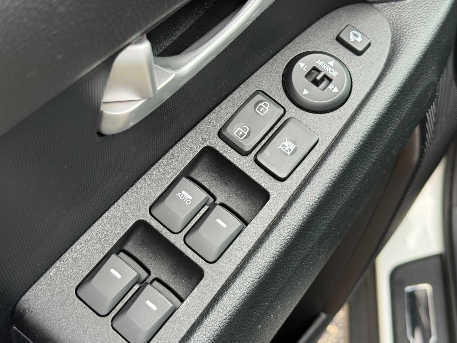Kia Sportage Vehicle Image 23