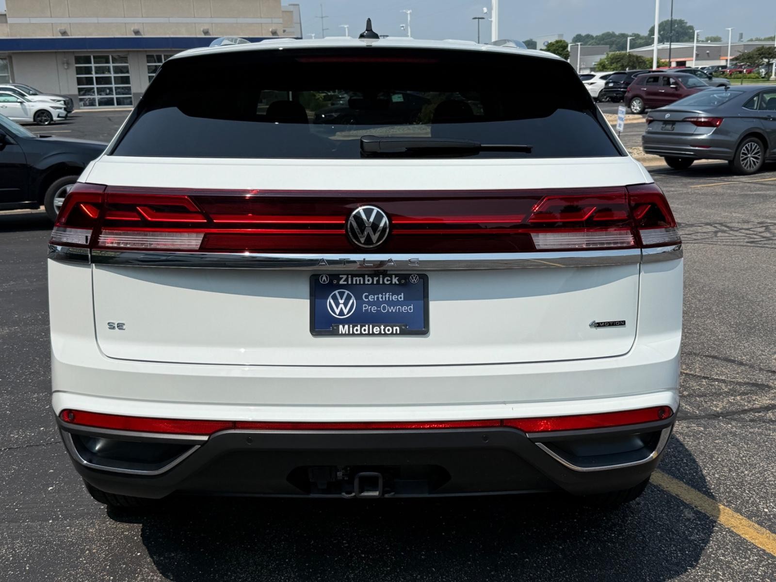 Volkswagen Atlas Cross Sport Vehicle Image 04
