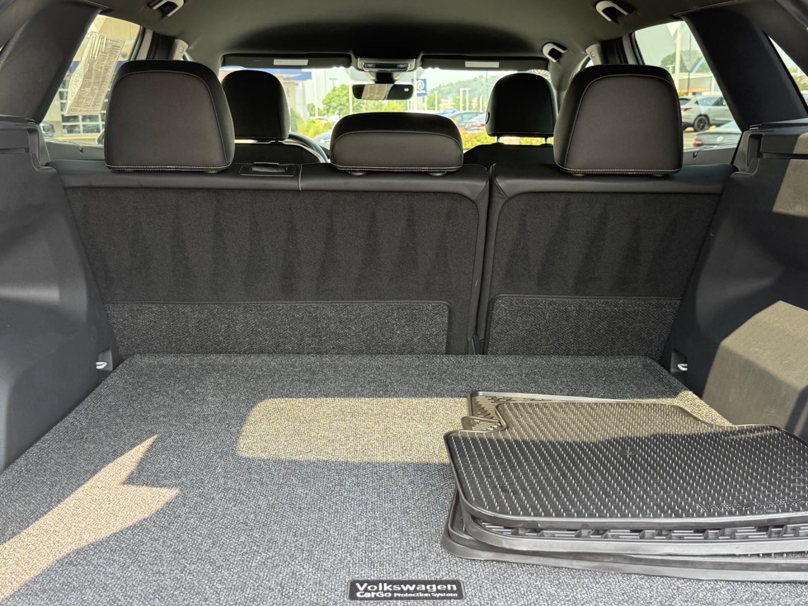 Volkswagen Atlas Cross Sport Vehicle Image 05