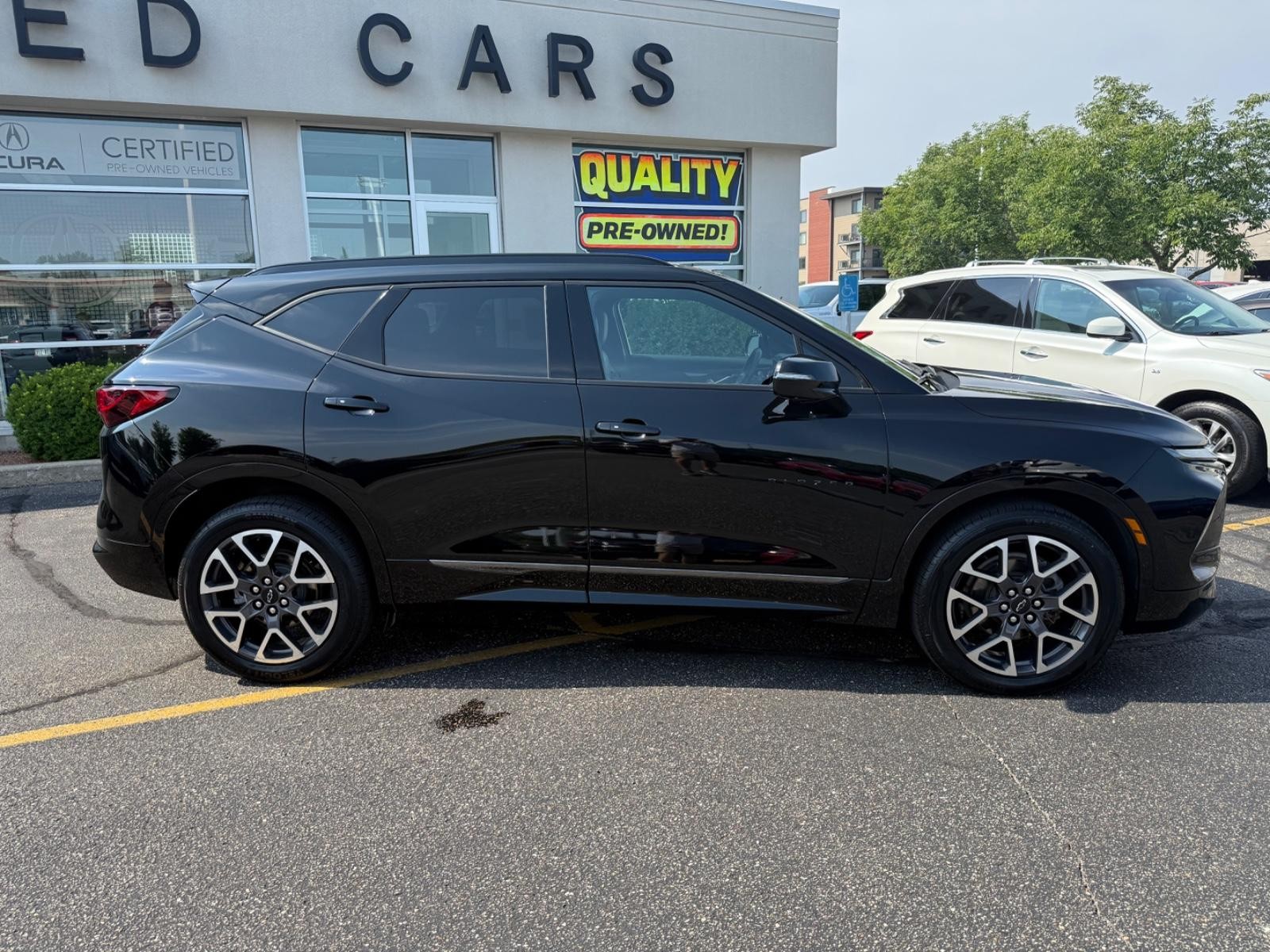 Chevrolet Blazer Vehicle Image 02