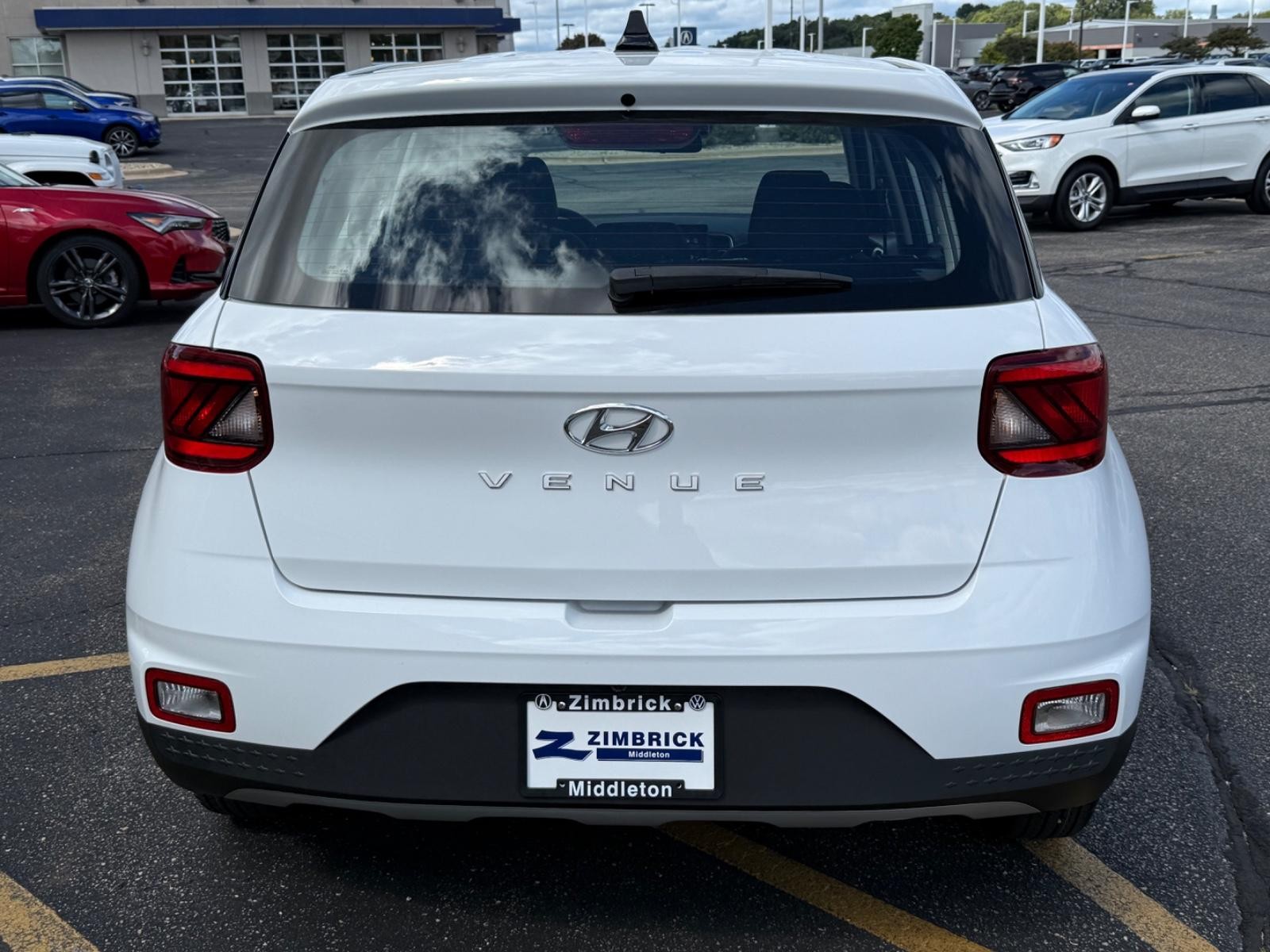 Hyundai Venue Vehicle Image 04