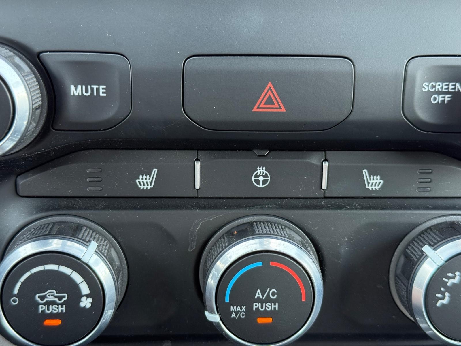 Ram 1500 Vehicle Image 20