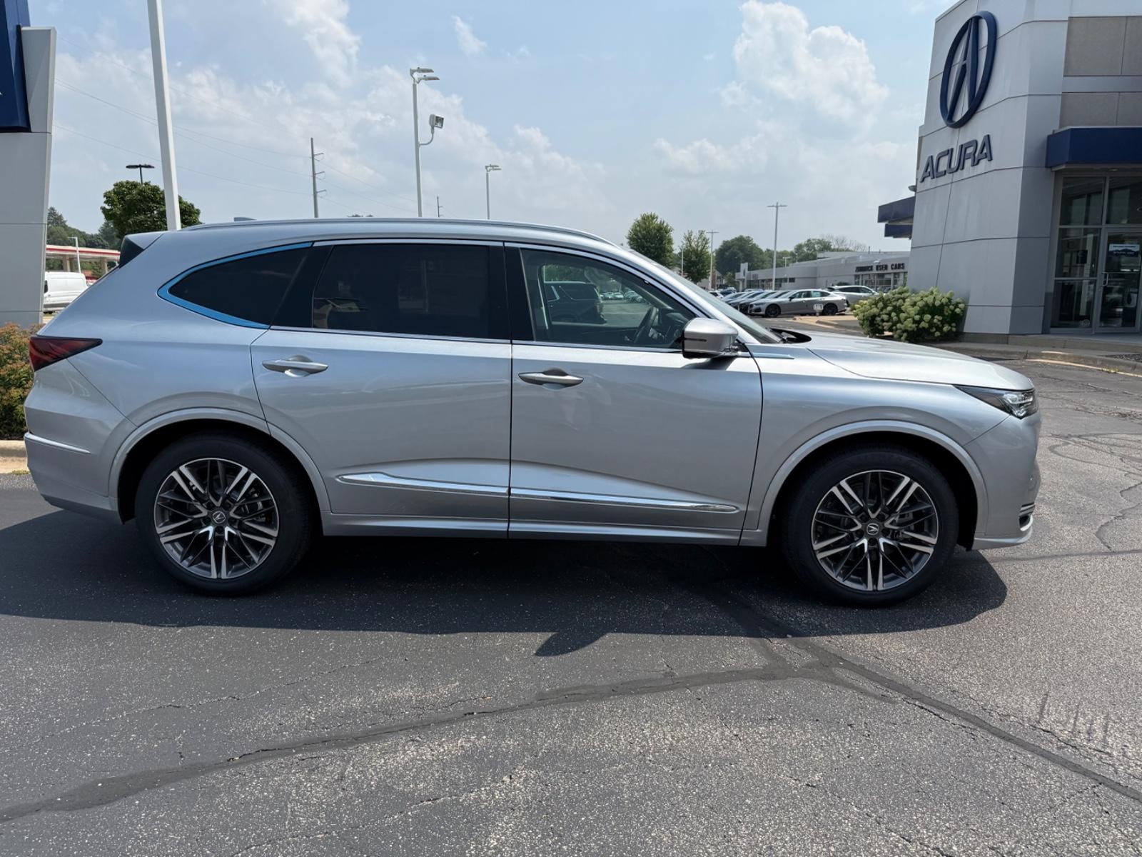 Acura MDX Vehicle Image 02