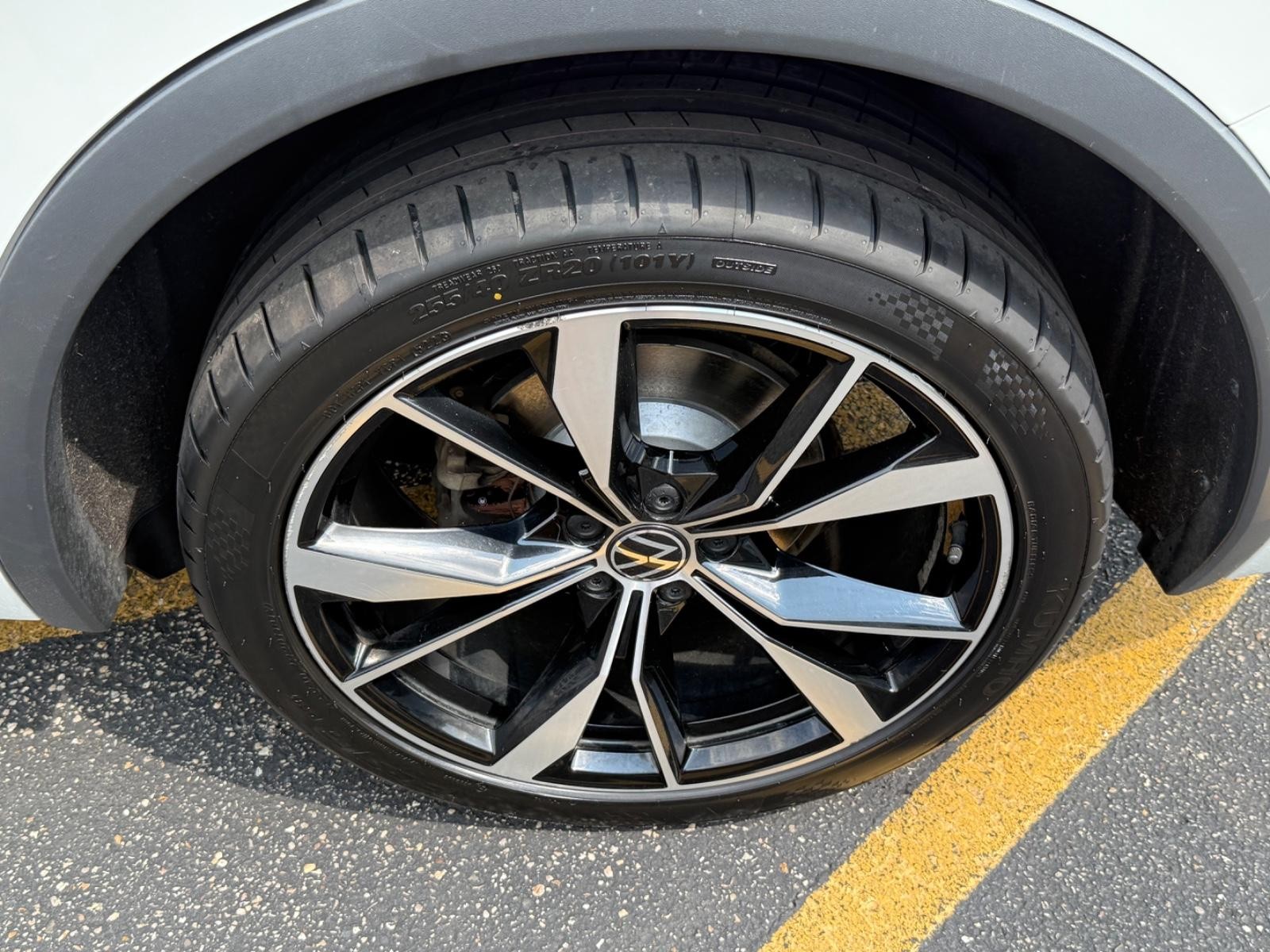 Volkswagen Tiguan Vehicle Image 07