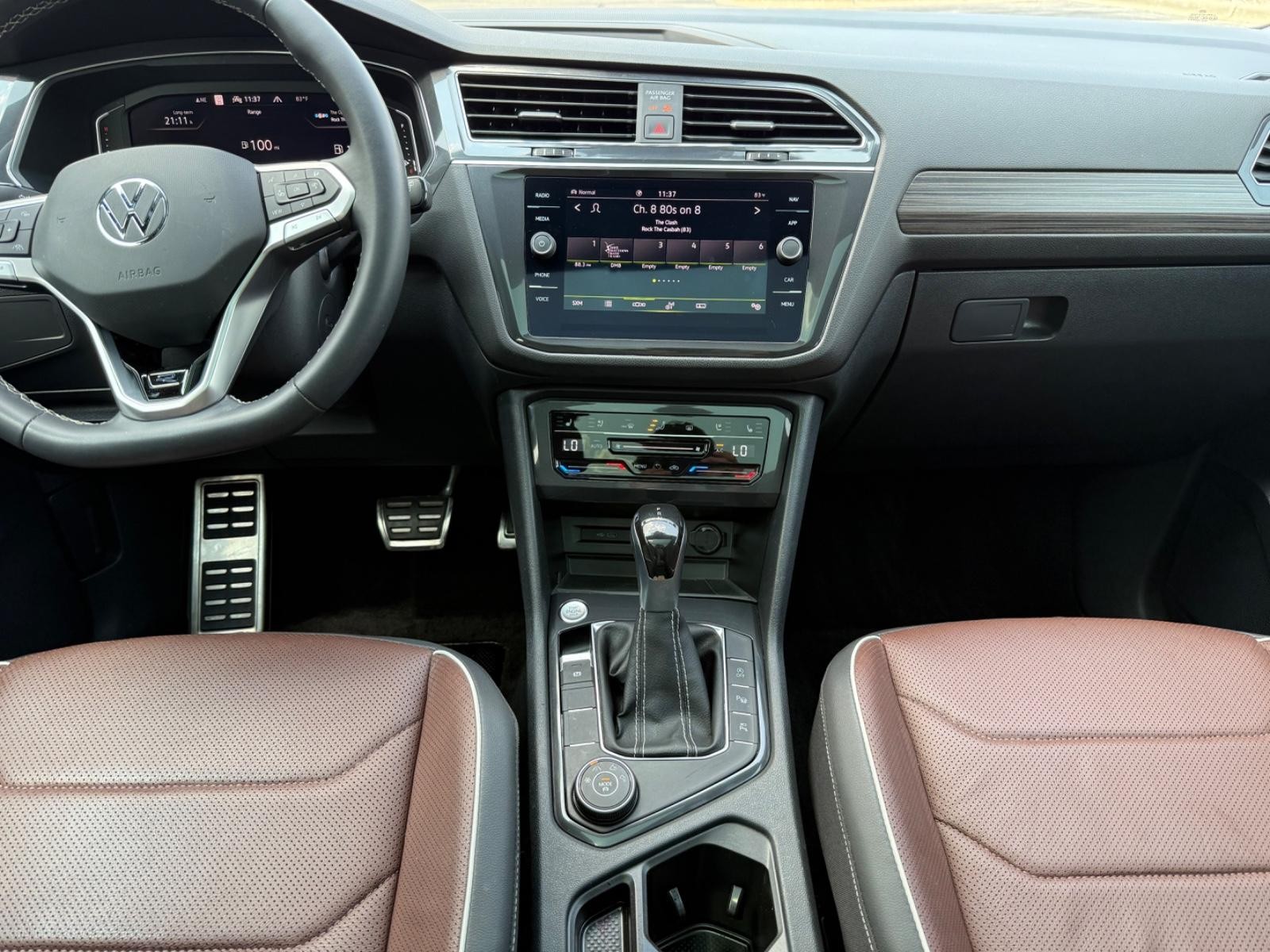 Volkswagen Tiguan Vehicle Image 11