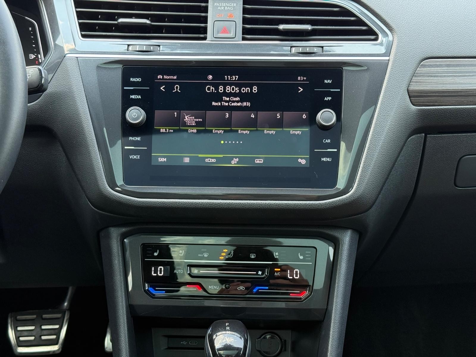 Volkswagen Tiguan Vehicle Image 12