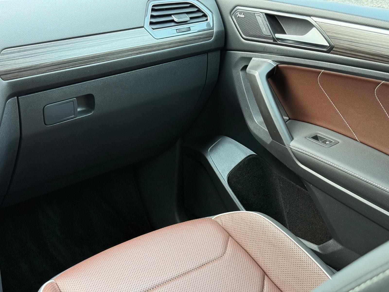 Volkswagen Tiguan Vehicle Image 15