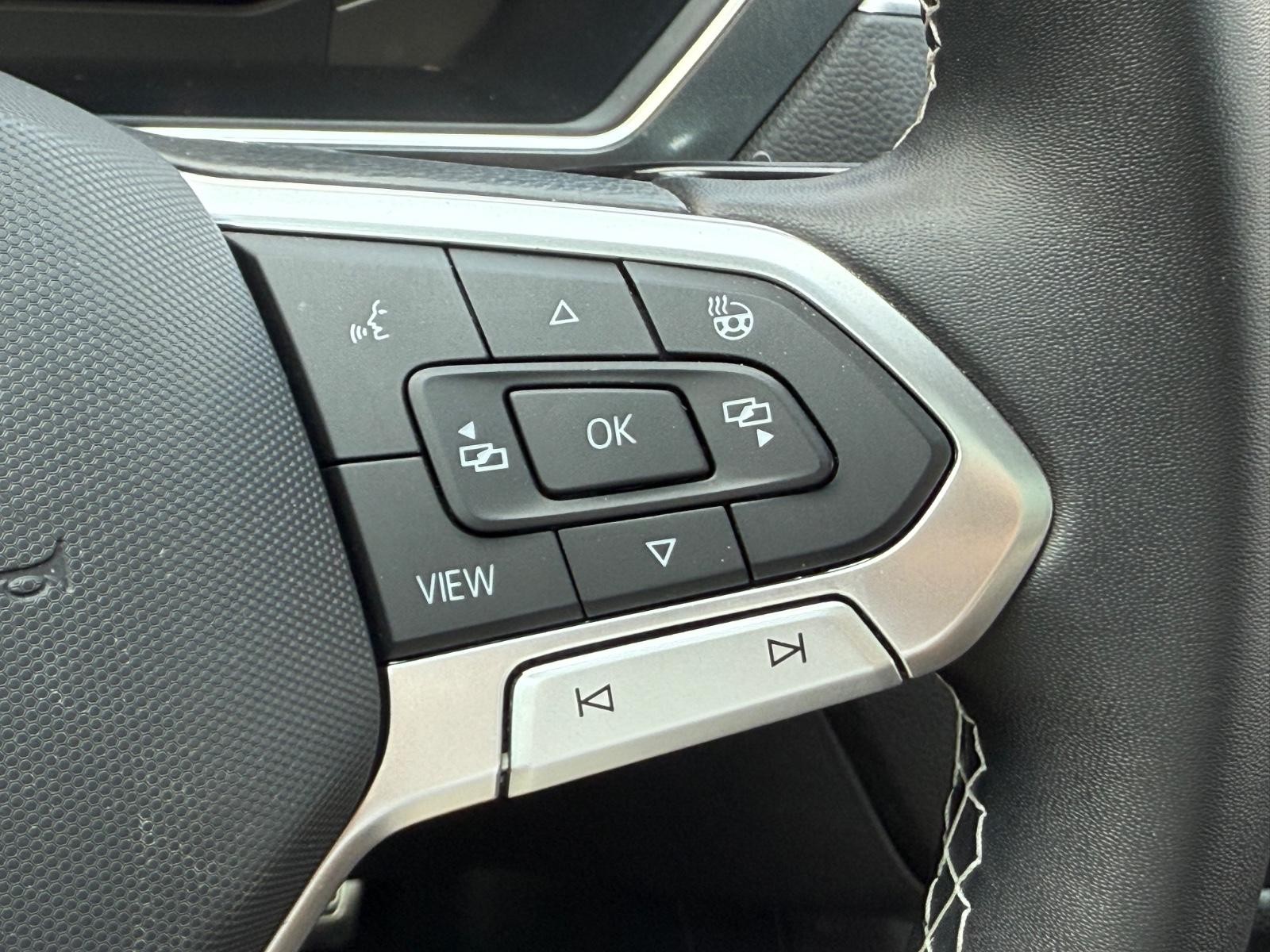 Volkswagen Tiguan Vehicle Image 17