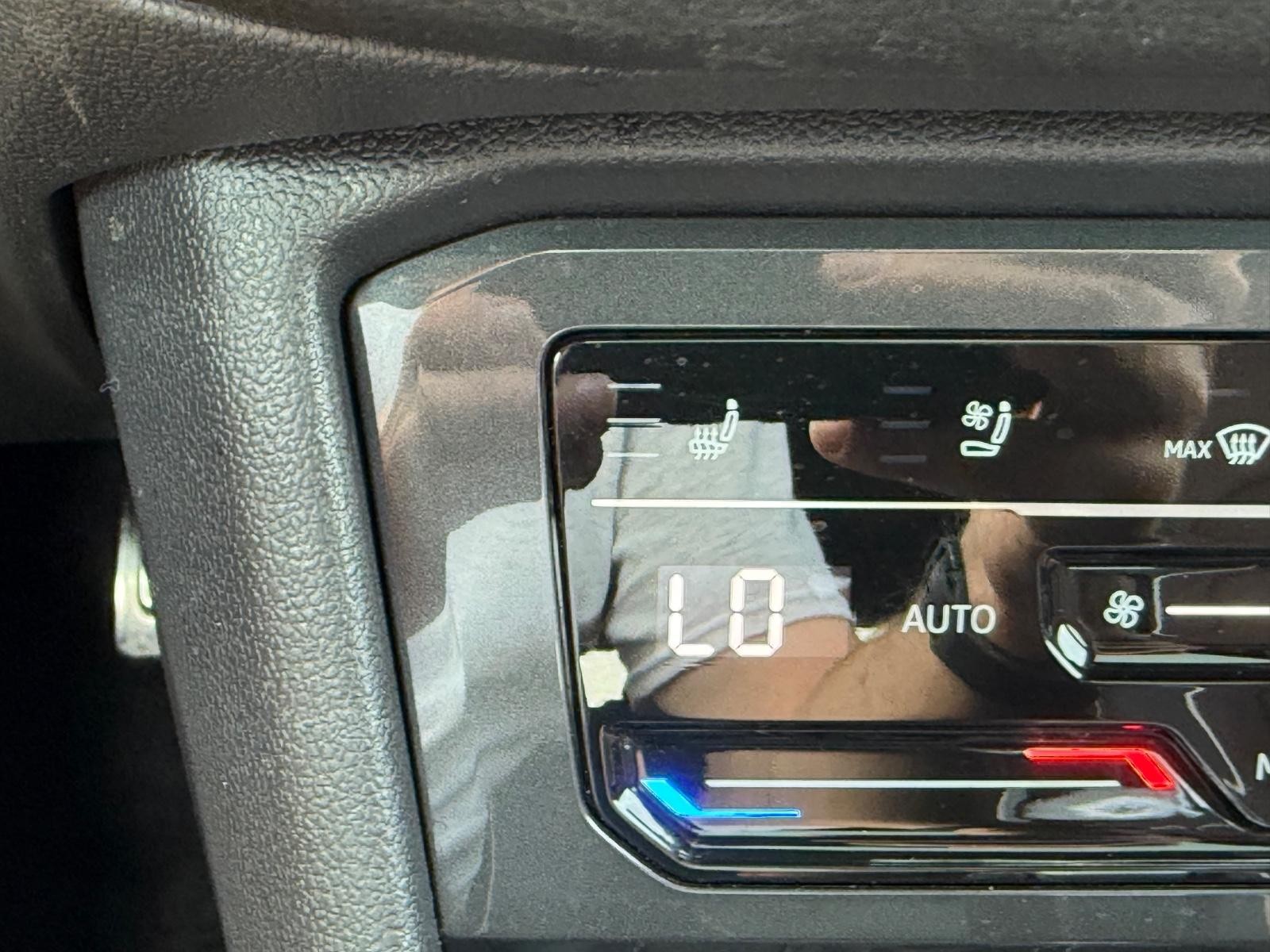 Volkswagen Tiguan Vehicle Image 20