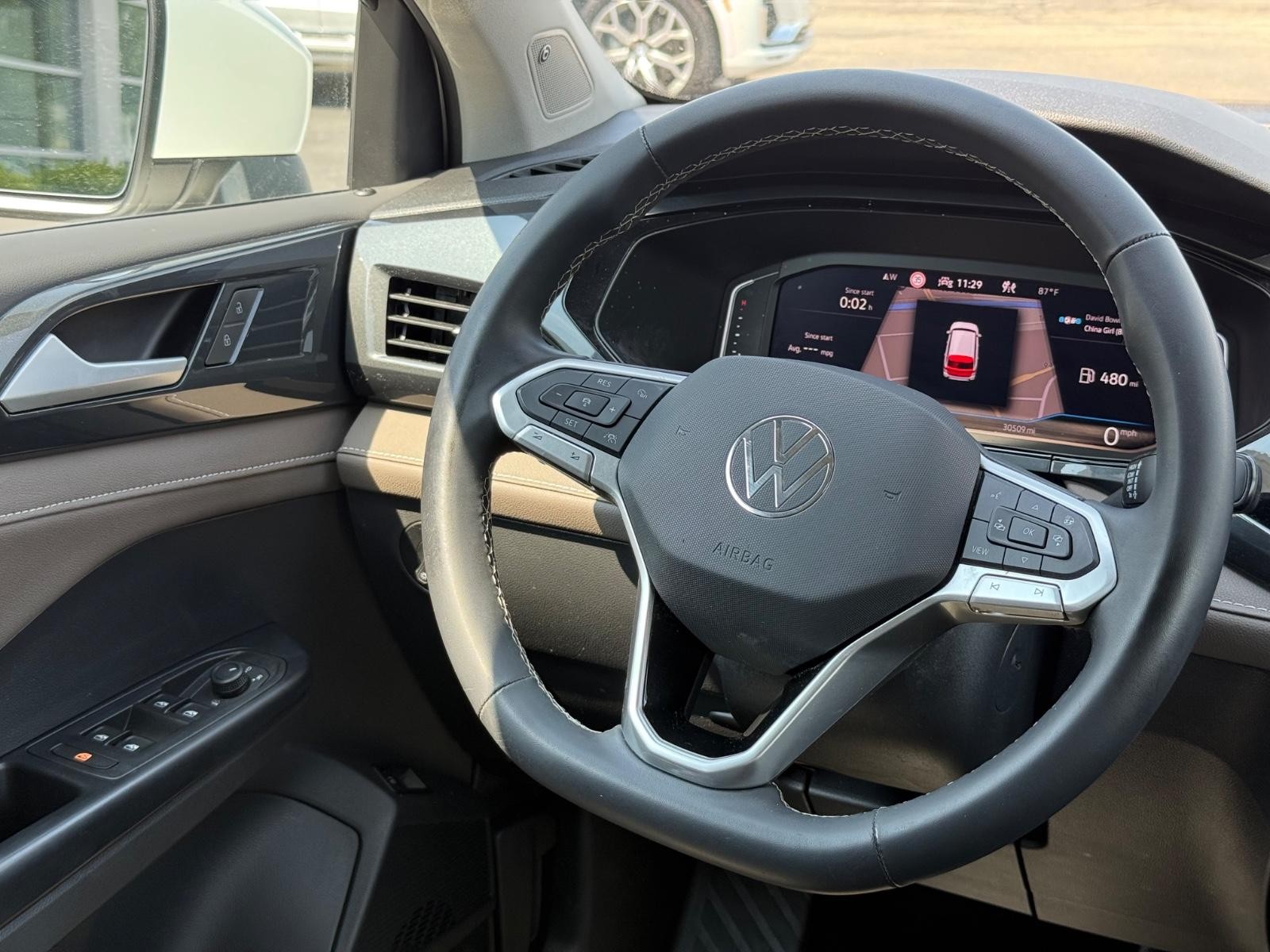 Volkswagen Taos Vehicle Image 14