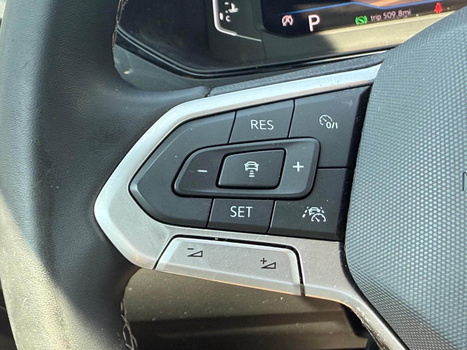 Volkswagen Taos Vehicle Image 16