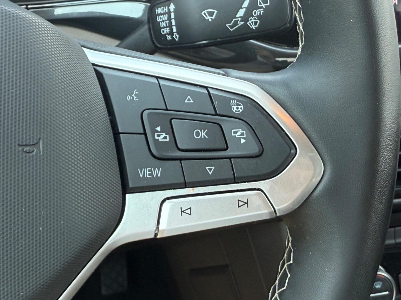 Volkswagen Taos Vehicle Image 17