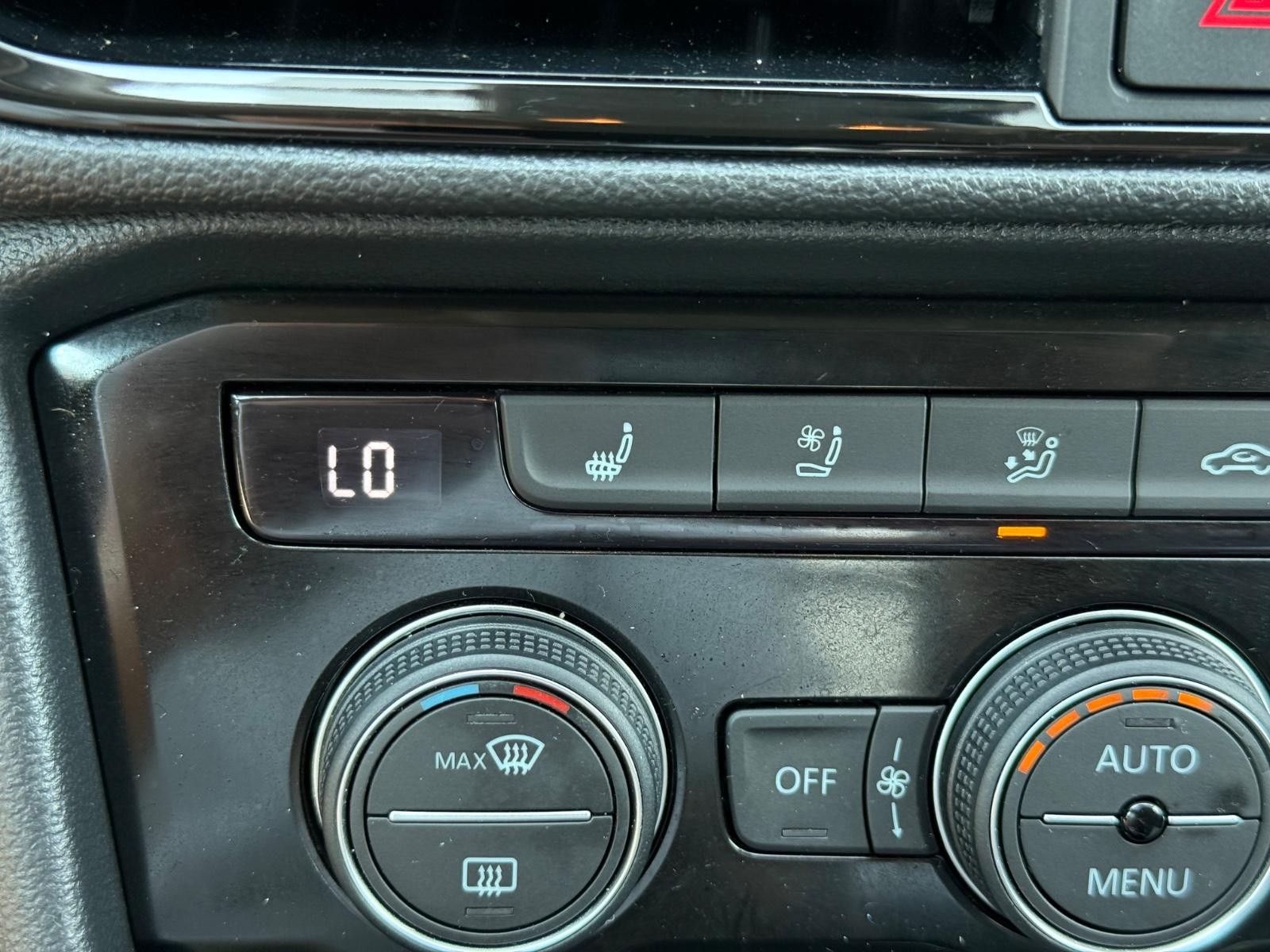 Volkswagen Taos Vehicle Image 20