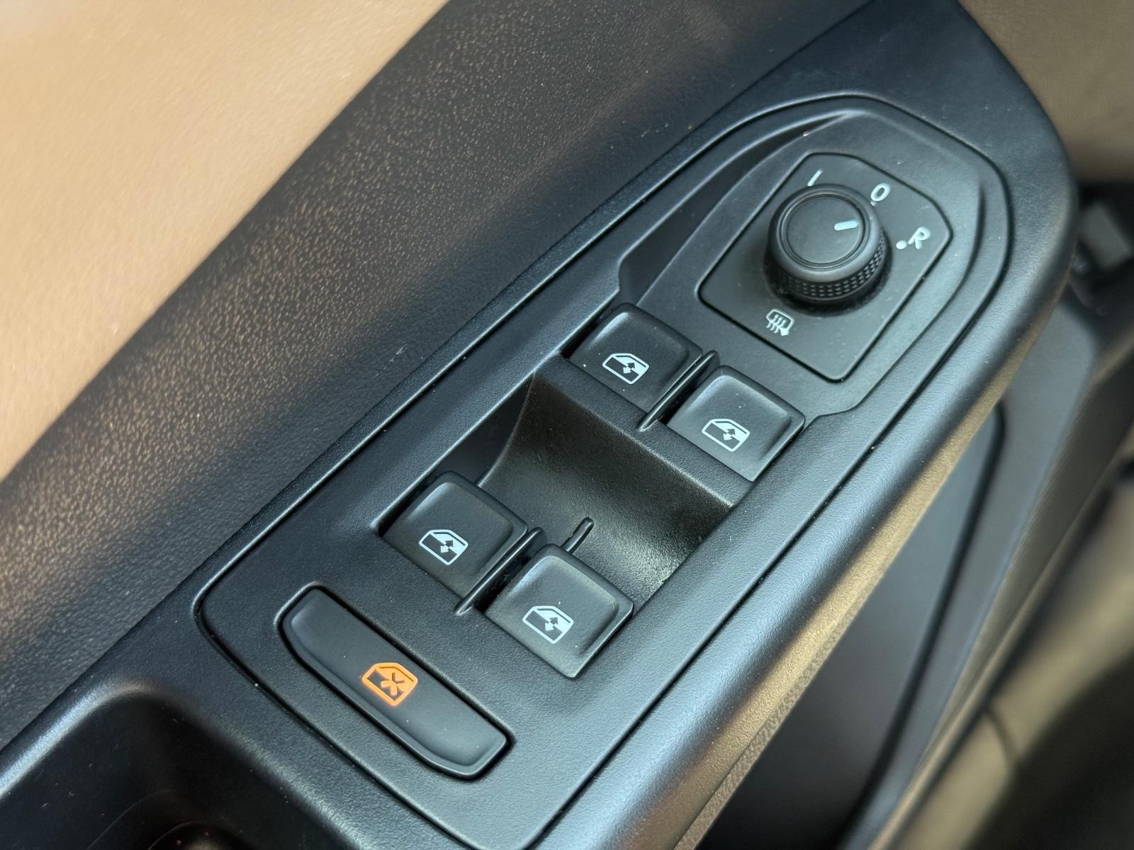 Volkswagen Taos Vehicle Image 21