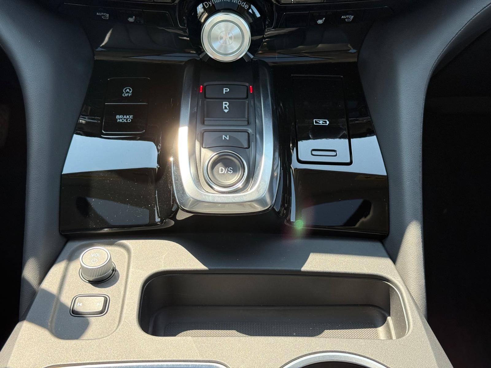 Acura MDX Vehicle Image 13