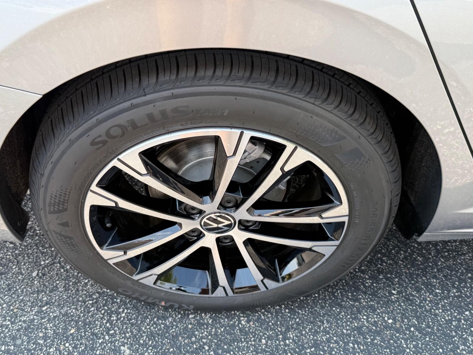 Volkswagen Jetta Vehicle Image 04