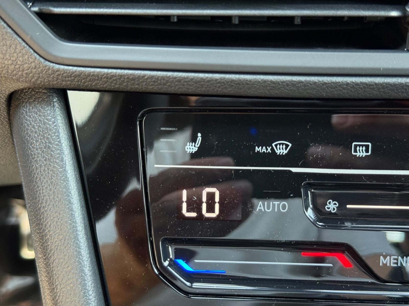 Volkswagen Jetta Vehicle Image 14