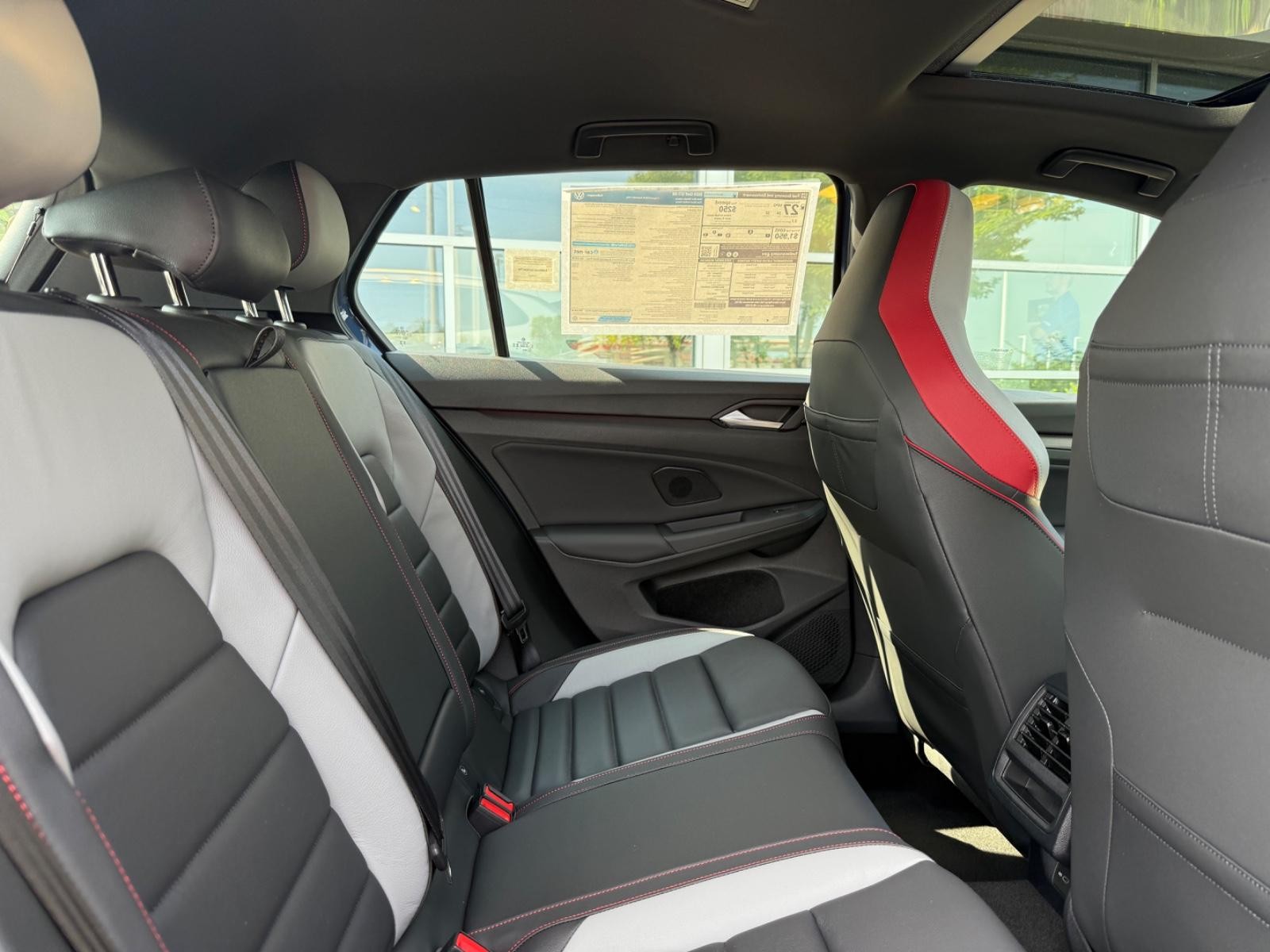 Volkswagen Golf GTI Vehicle Image 05