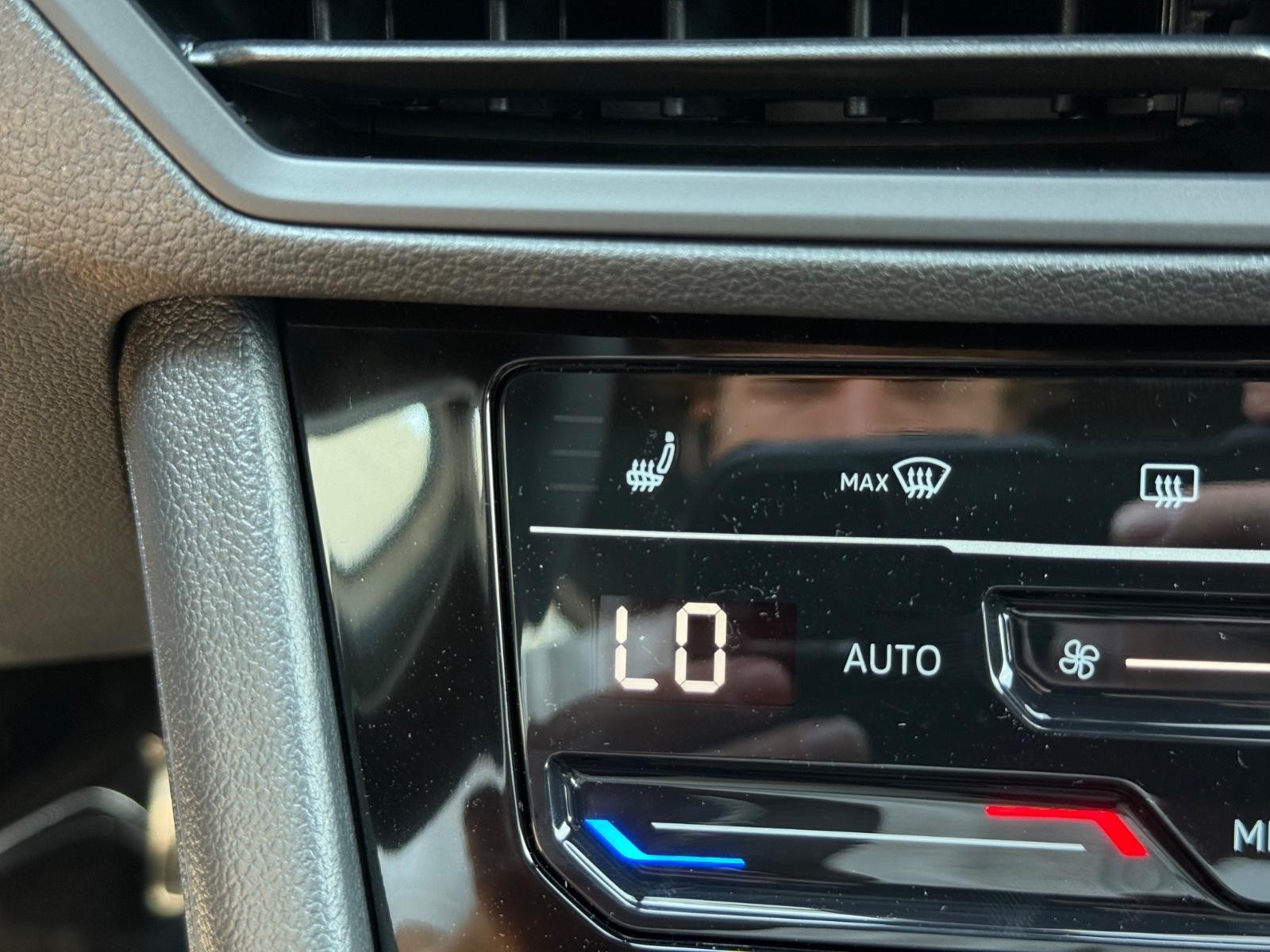 Volkswagen Jetta Vehicle Image 14