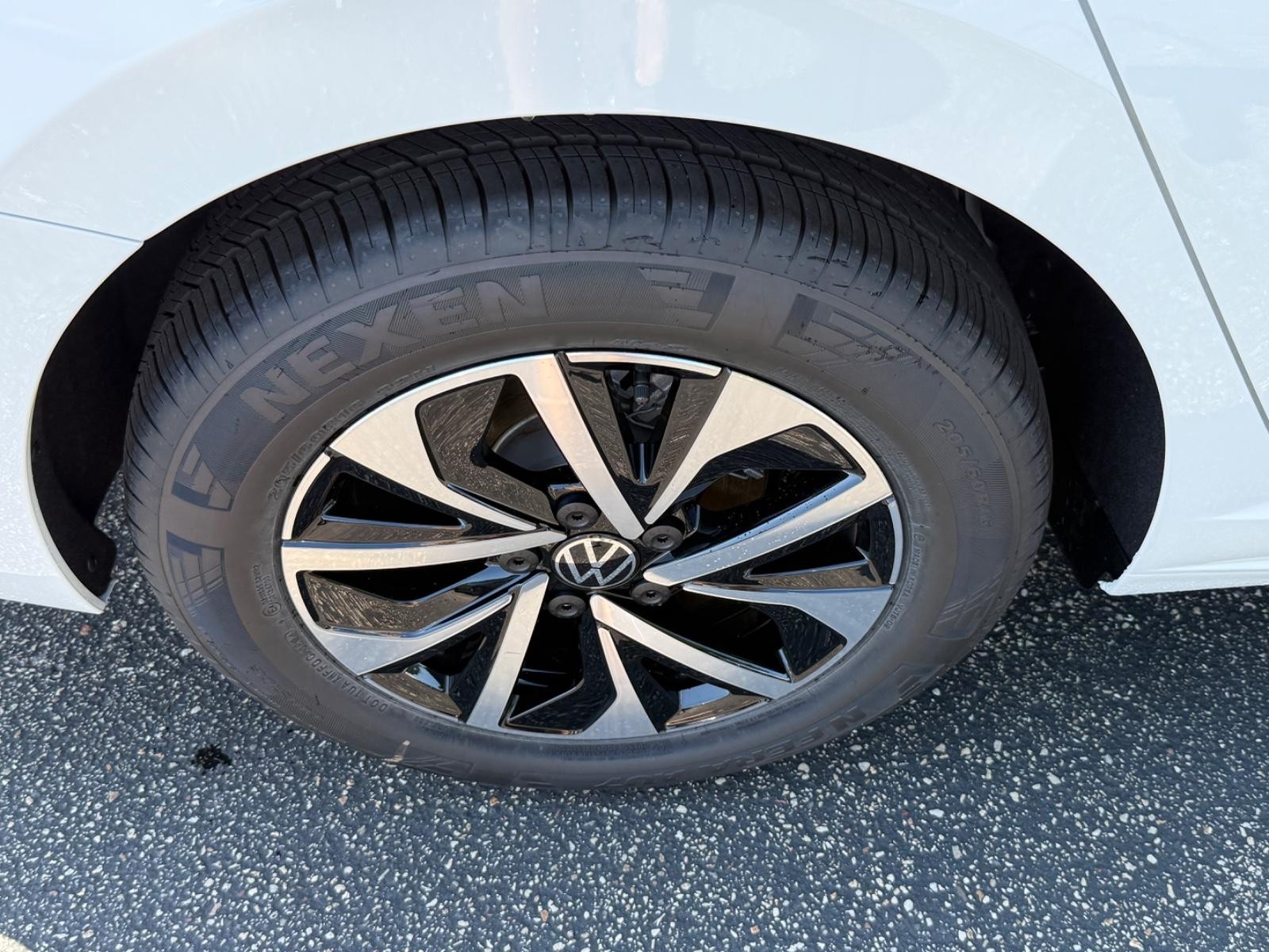 Volkswagen Jetta Vehicle Image 04
