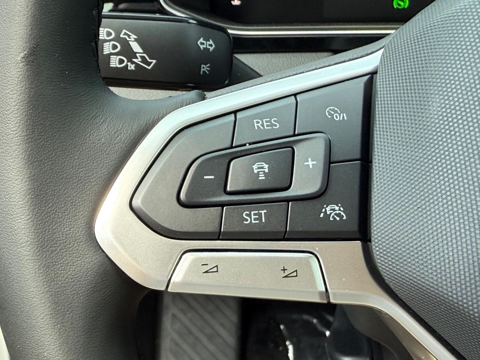 Volkswagen Jetta Vehicle Image 11