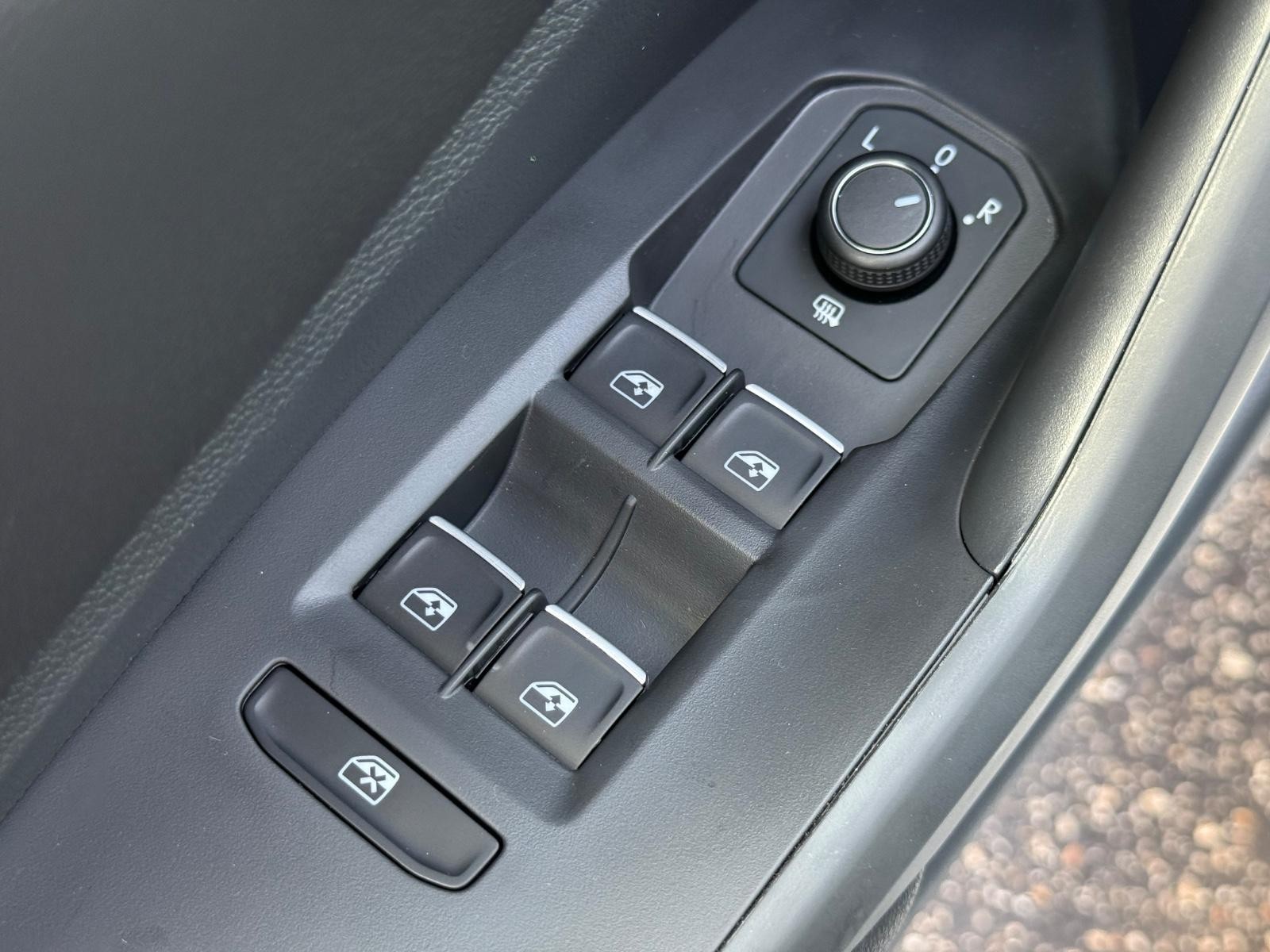 Volkswagen Jetta Vehicle Image 14