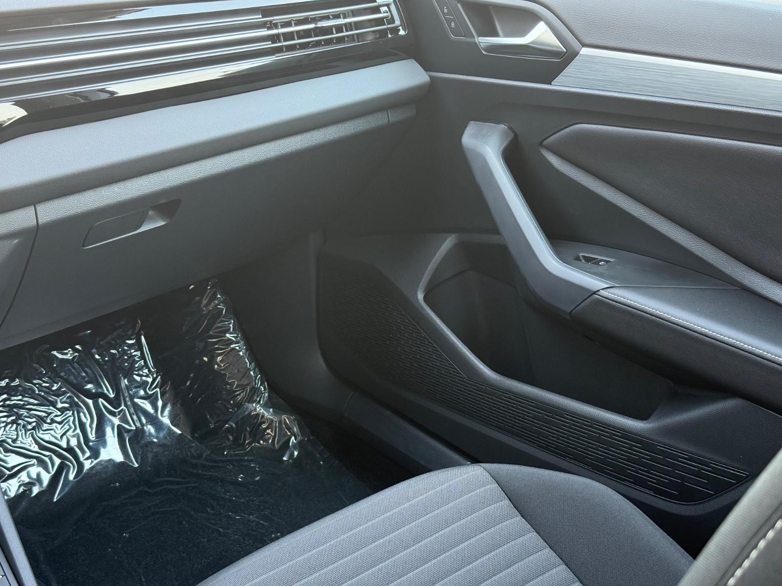 Volkswagen Jetta Vehicle Image 10